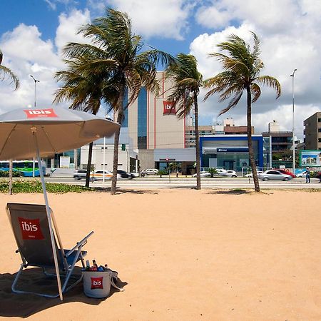 Ibis Vitoria Praia De Camburi Exterior photo