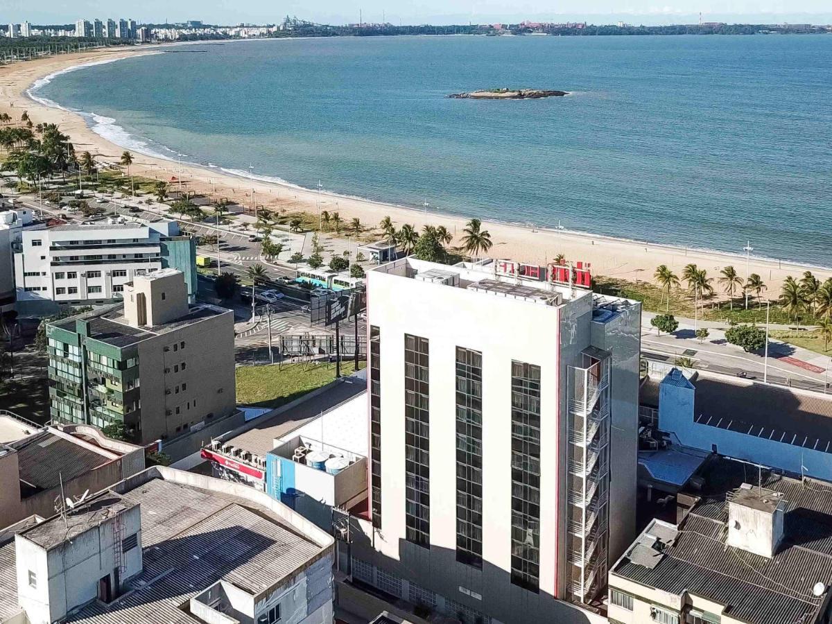 Ibis Vitoria Praia De Camburi Exterior photo