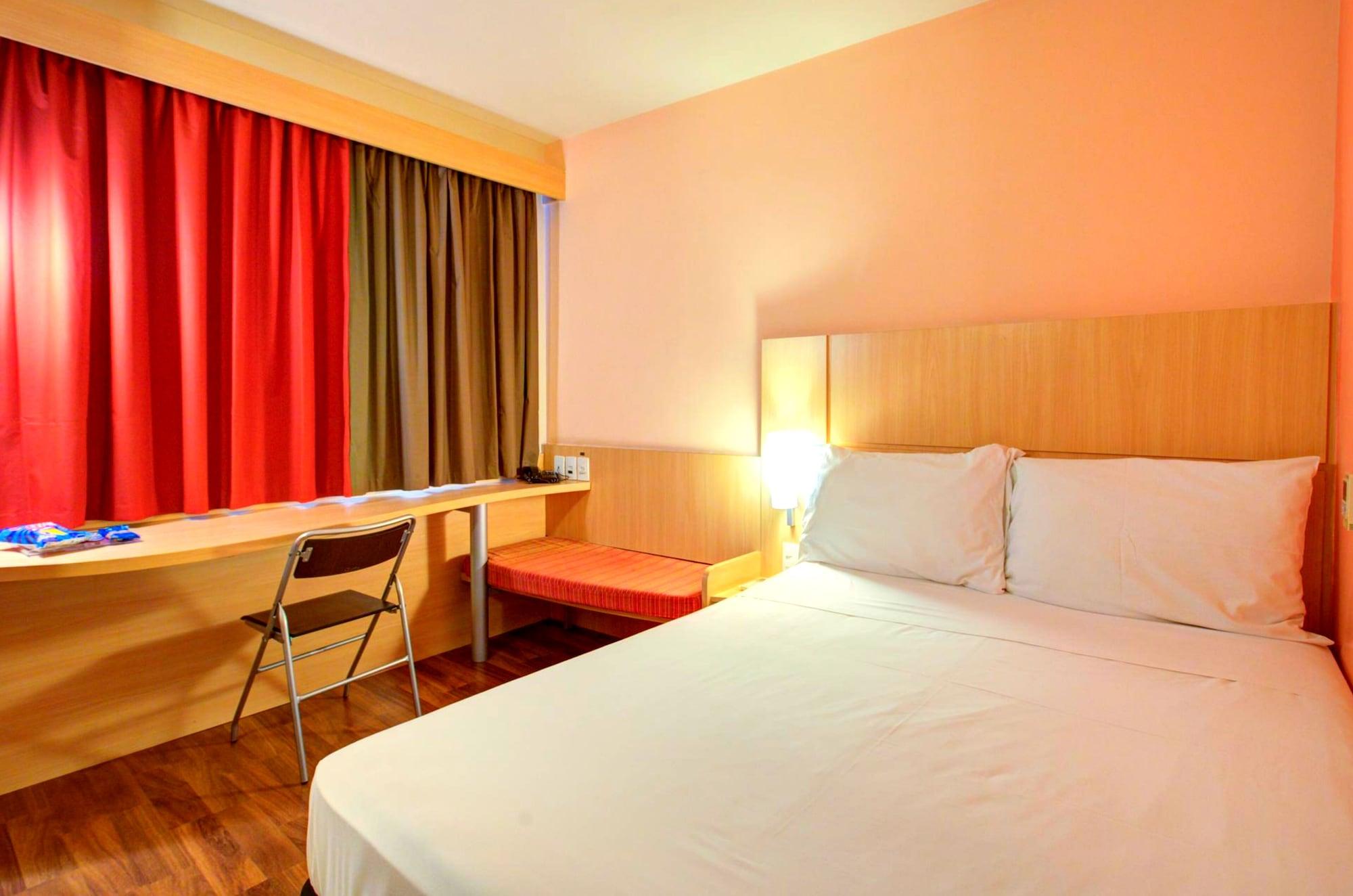 Ibis Vitoria Praia De Camburi Exterior photo